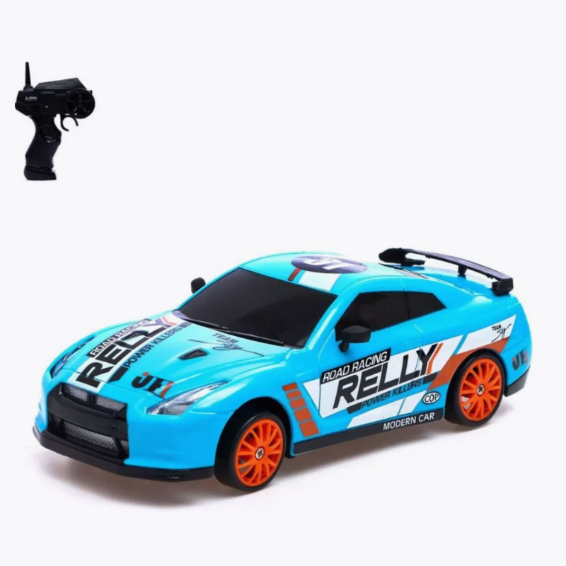 Une Voiture de Course Drift Télécommandée 30 KM/H